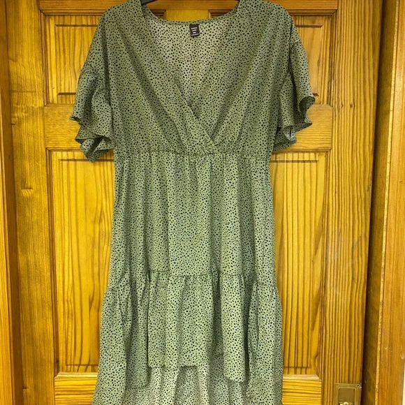 SHEIN | Dresses | Green And Black Polka A Dot Dress | Poshmark